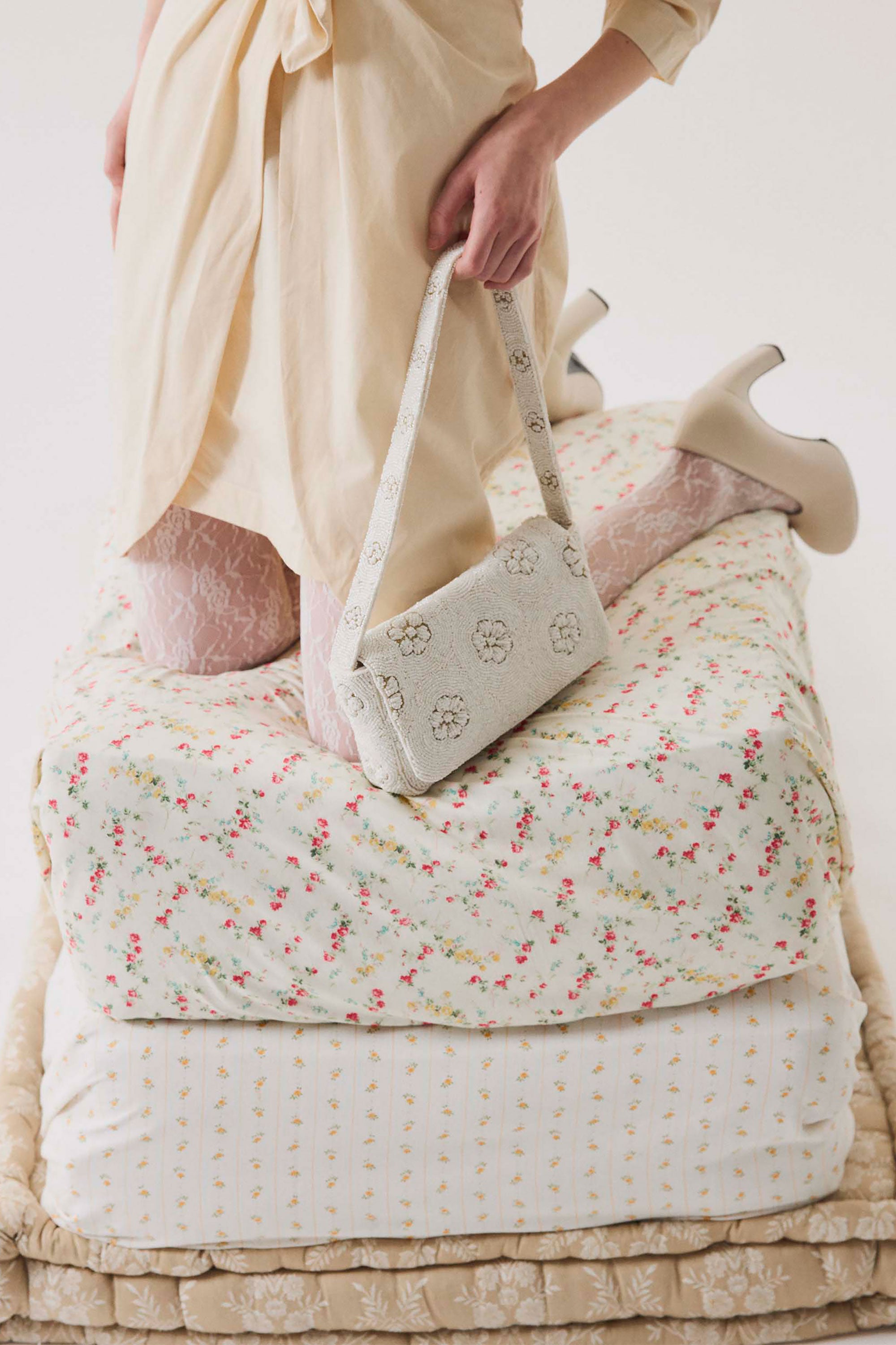 Embroidered Baguette Bag Marguerite
