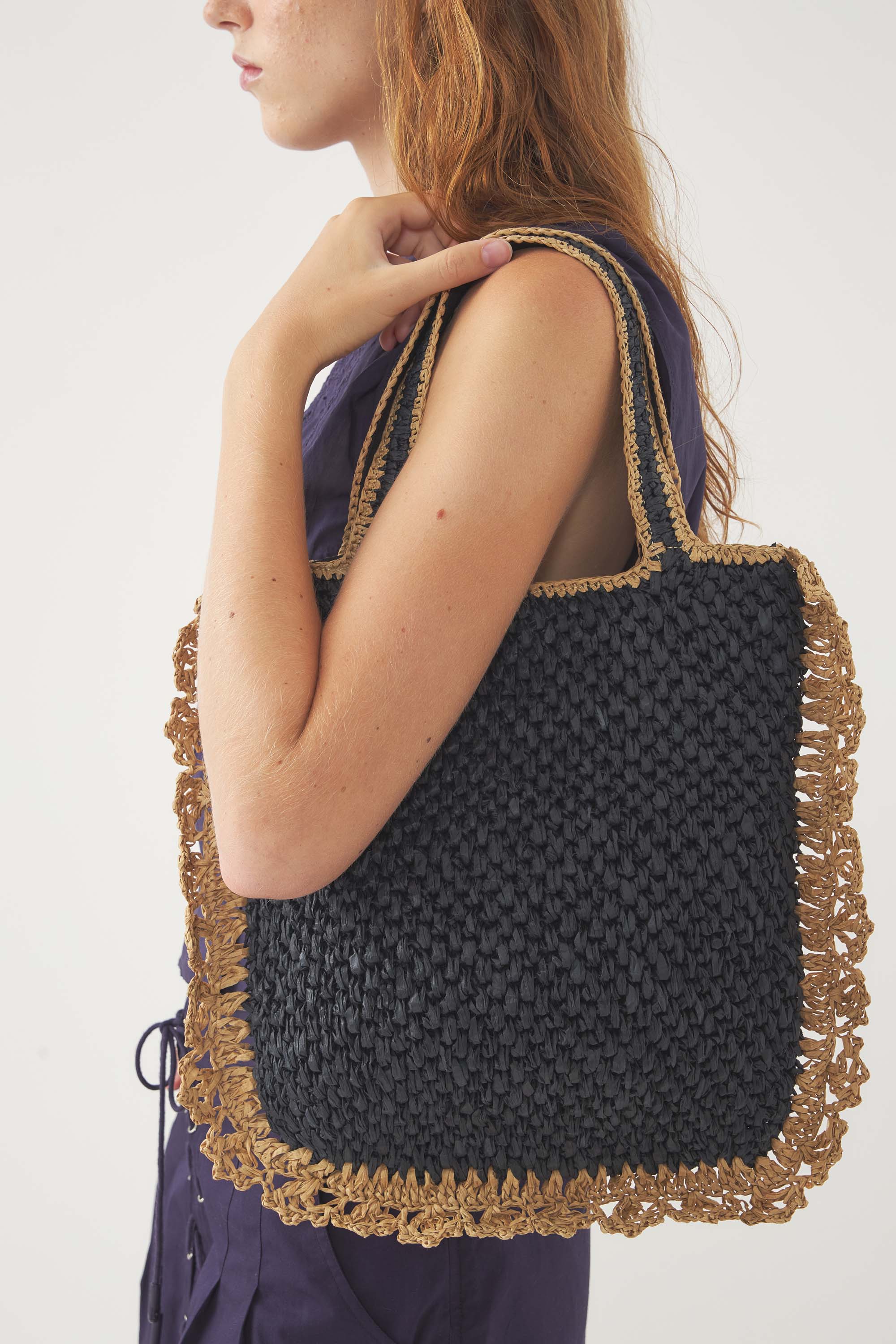 Tote Ava