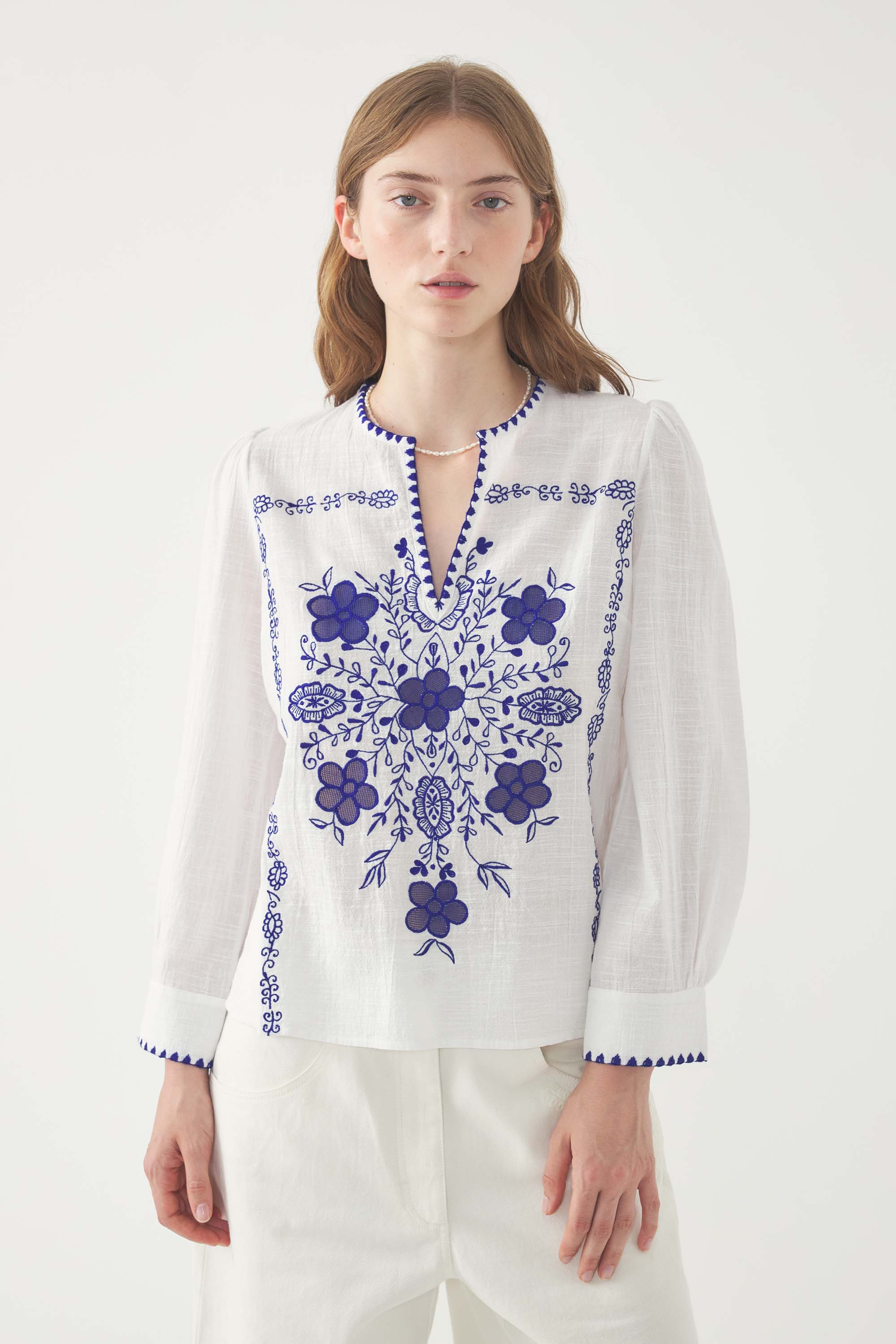 Blusa ricamata Vahani